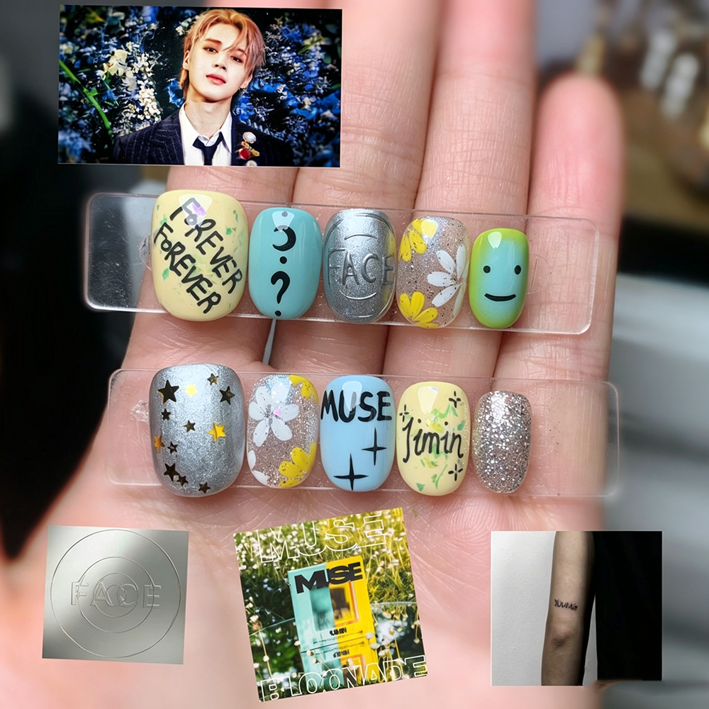 Press On Nails (8 Options)
